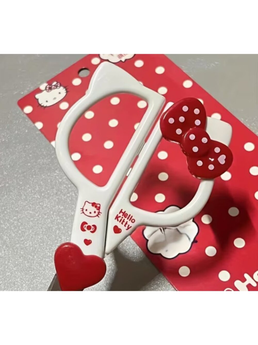 Hello Kitty Small Scissors Cute Heart Bow Handle Stainless Steel School Office - Picture 2 of 5